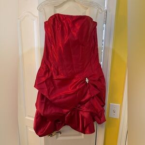 Red Strapless Homecoming/Prom Dress - Jessica McClintock